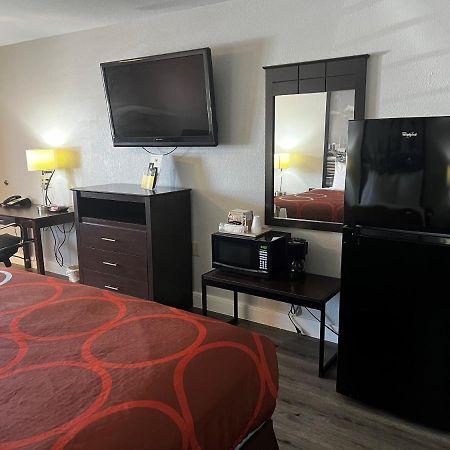 Hotel Super 8 By Wyndham Mont Belvieu - Baytown East Zewnętrze zdjęcie